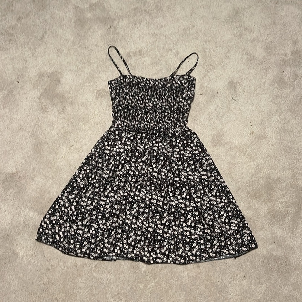 size xs flowy padded floral mini dress - Picture 2 of 3